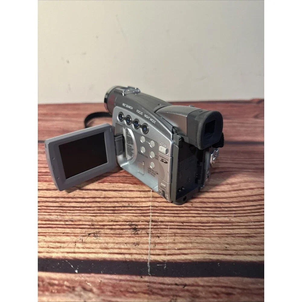 Canon ZR85 MiniDV Camcorder P/R